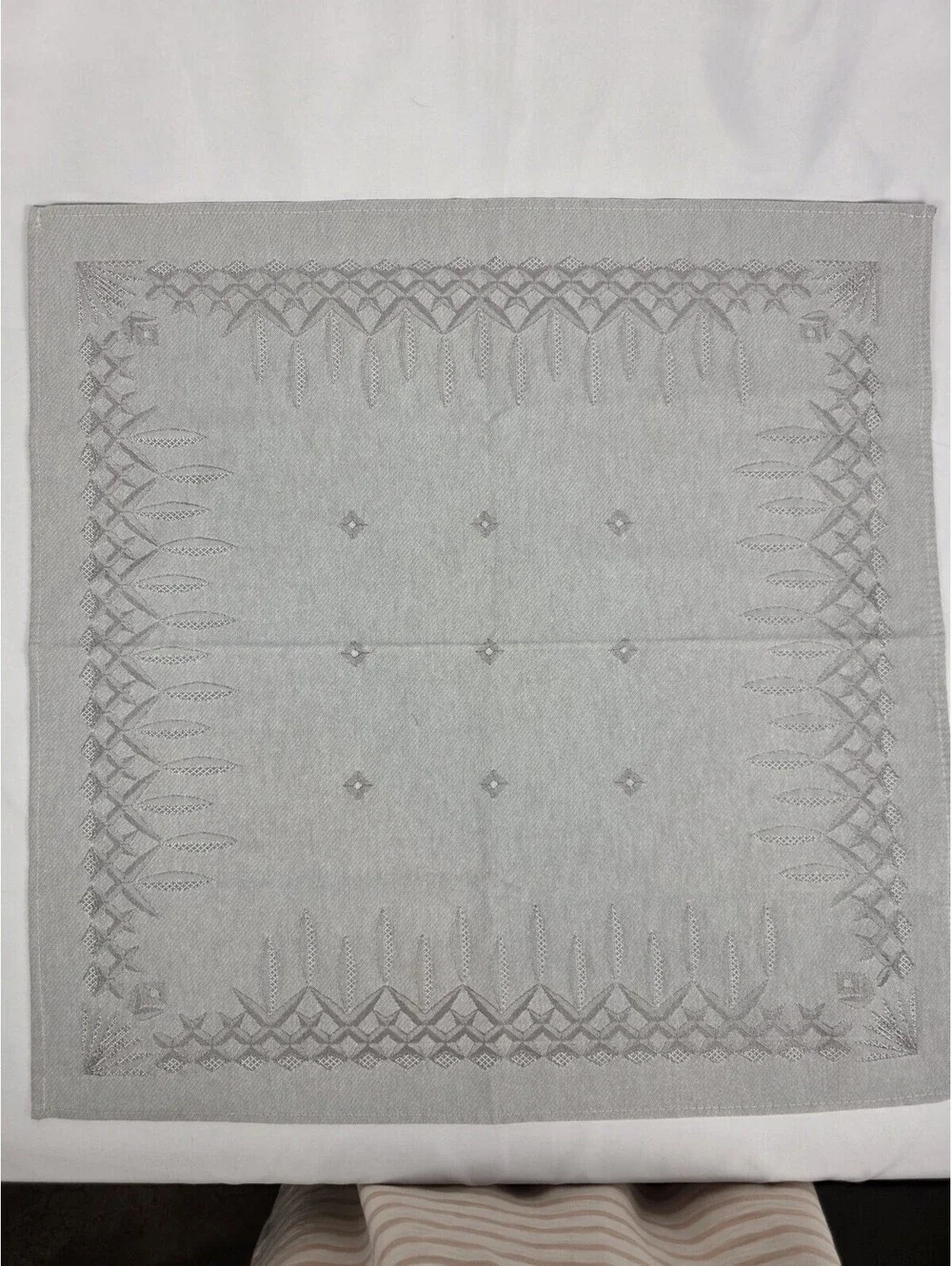 Waterford Linens Luxury Silver Gray Platinum Jacquard Damask Gray Set Of 4...